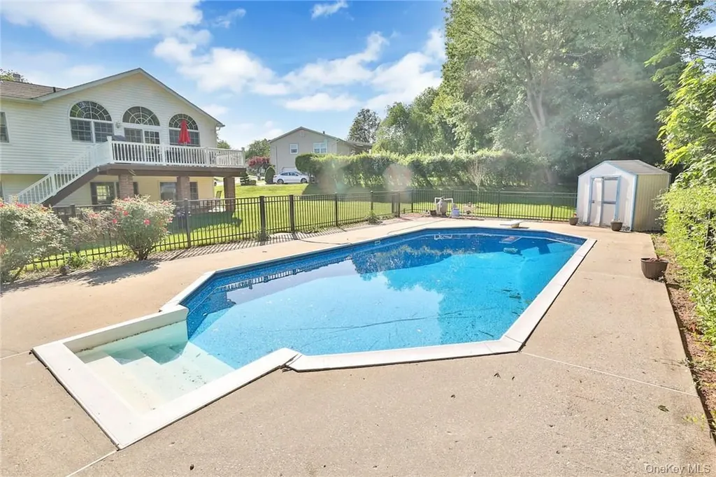 15 Pine Drive Stony Point NY 10980