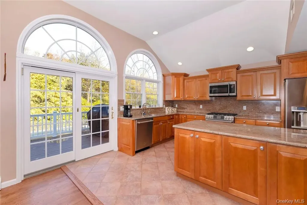 15 Pine Drive Stony Point NY 10980