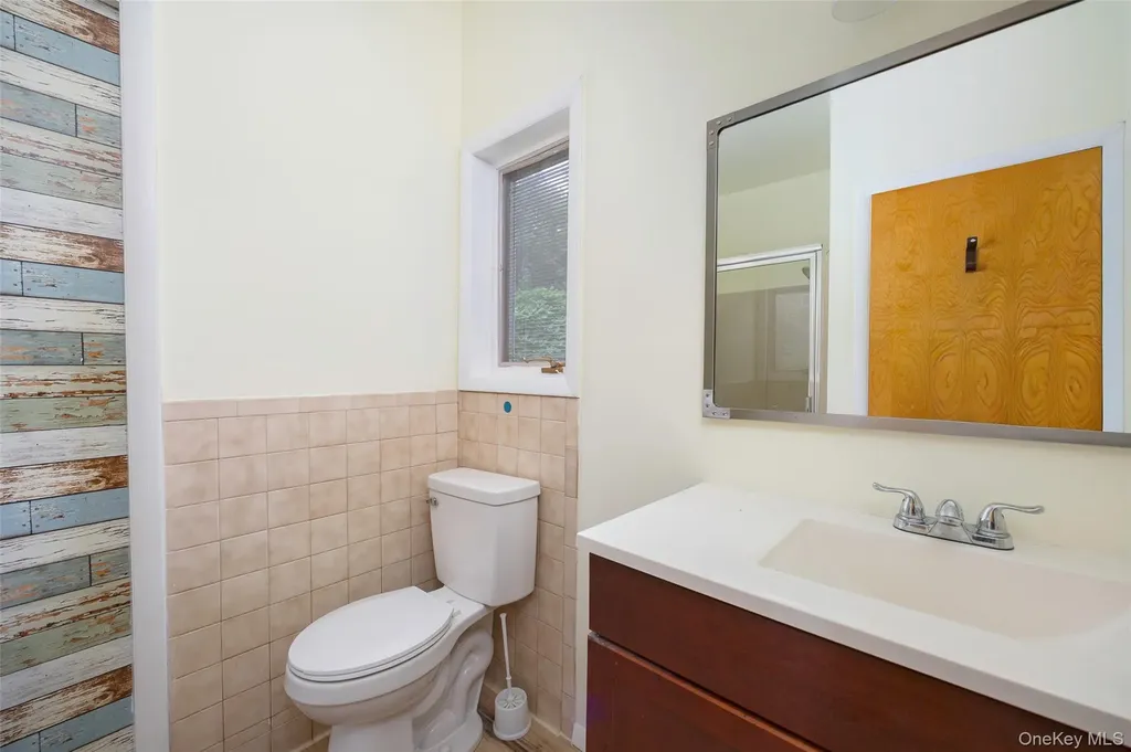 303 Freedom Road Pleasant Valley NY 12569