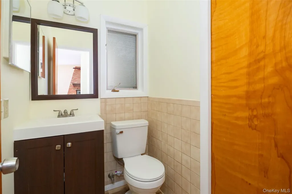 303 Freedom Road Pleasant Valley NY 12569