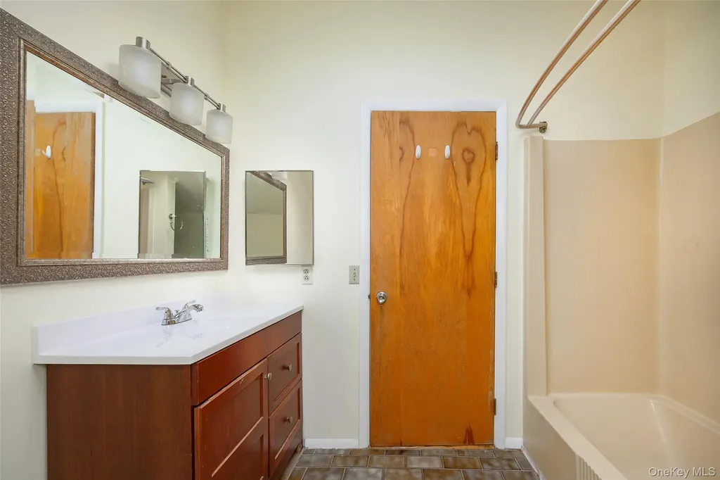 303 Freedom Road Pleasant Valley NY 12569