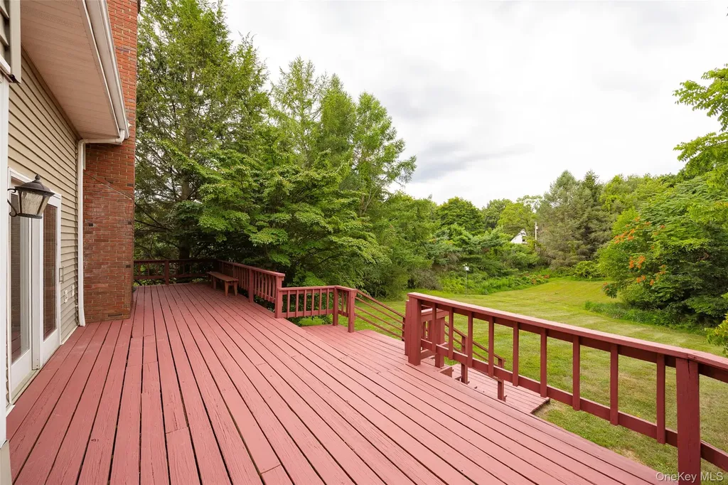303 Freedom Road Pleasant Valley NY 12569