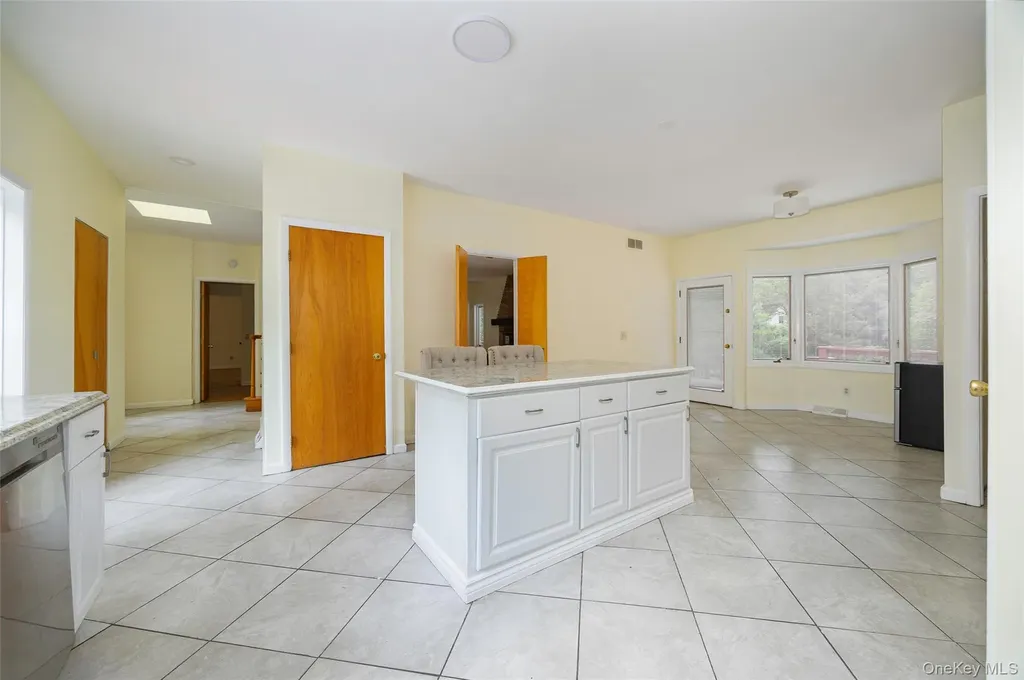 303 Freedom Road Pleasant Valley NY 12569
