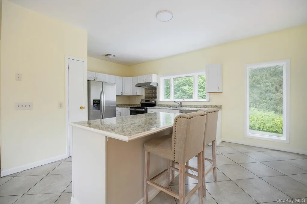 303 Freedom Road Pleasant Valley NY 12569