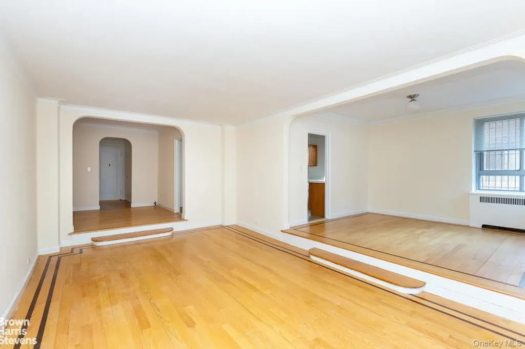 4445 Post Road Bronx NY 10471
