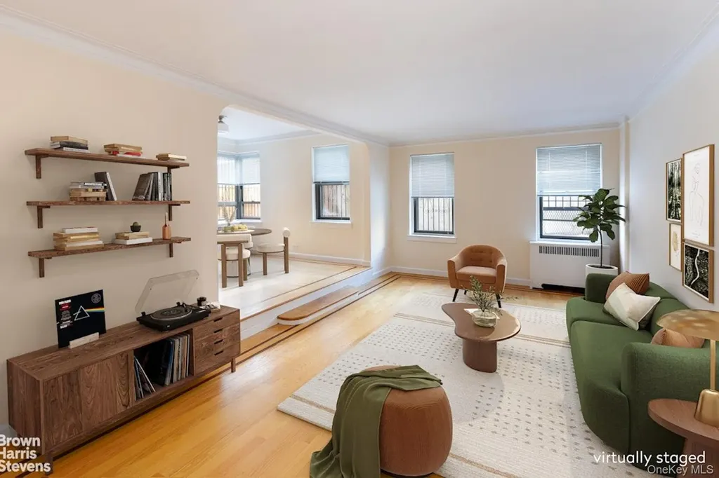 4445 Post Road Bronx NY 10471