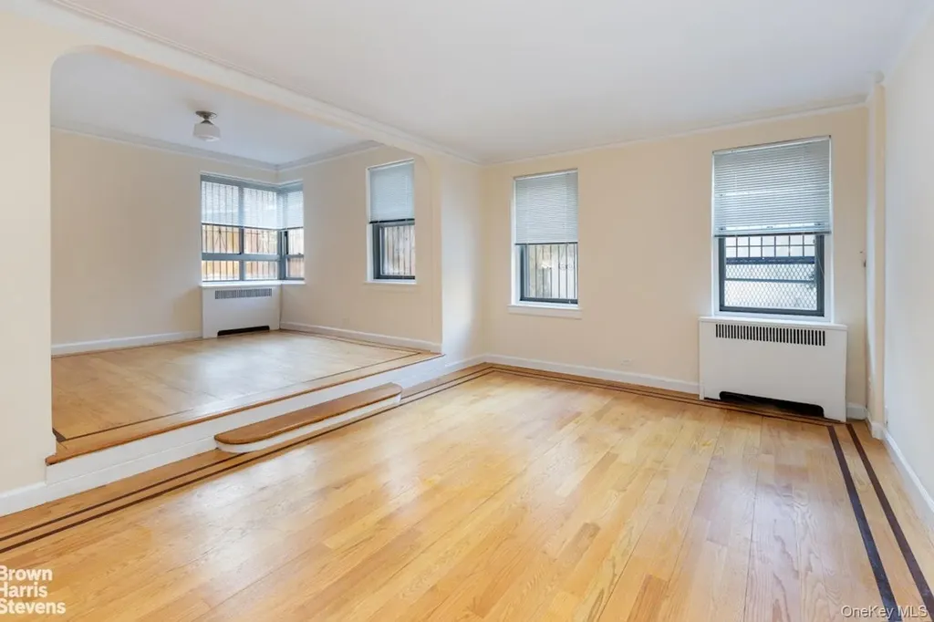 4445 Post Road Bronx NY 10471