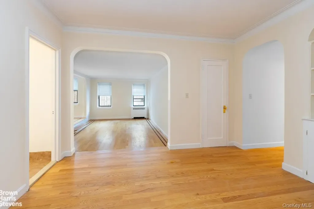 4445 Post Road Bronx NY 10471