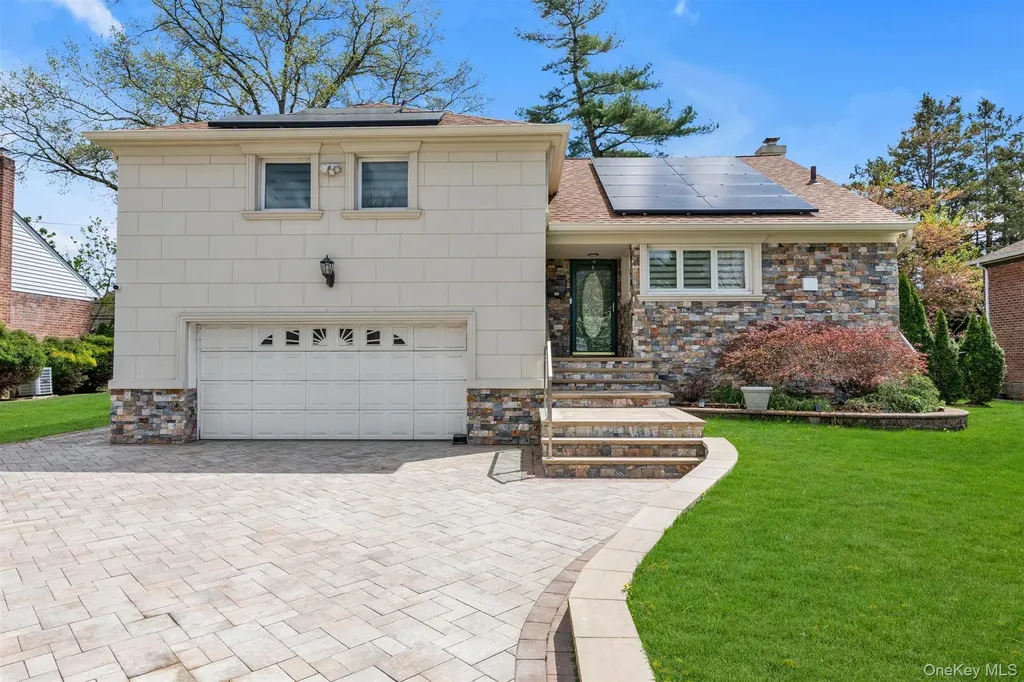 830 Pepperidge Road Westbury NY 11590