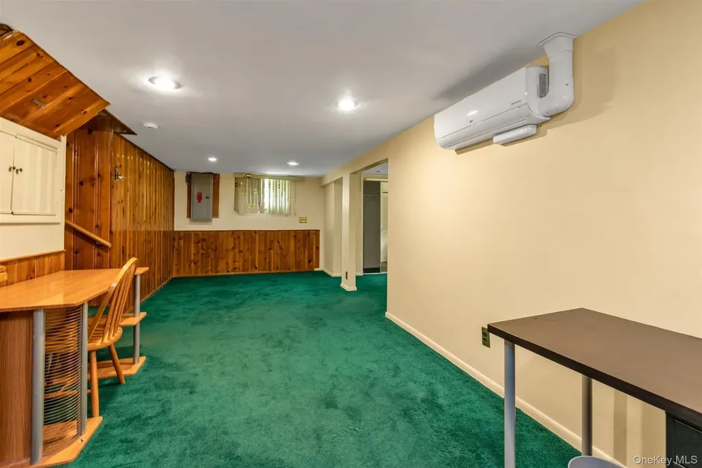 830 Pepperidge Road Westbury NY 11590