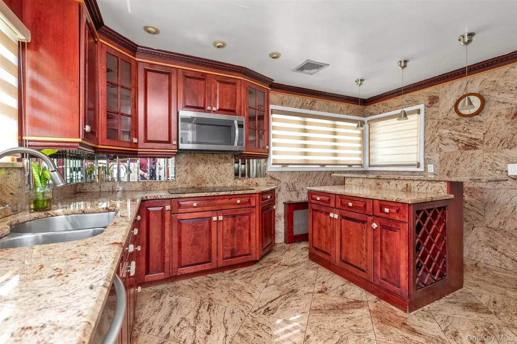830 Pepperidge Road Westbury NY 11590