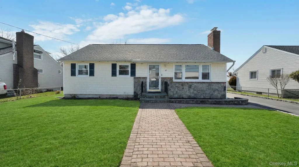 4 Cecil Place Hicksville NY 11801