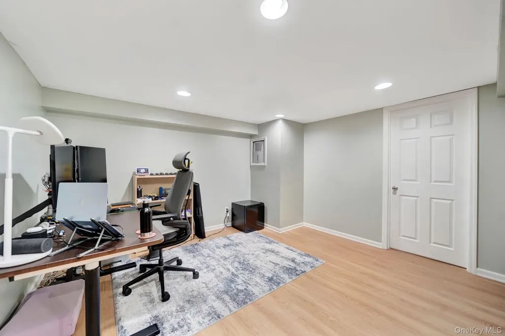 4 Cecil Place Hicksville NY 11801