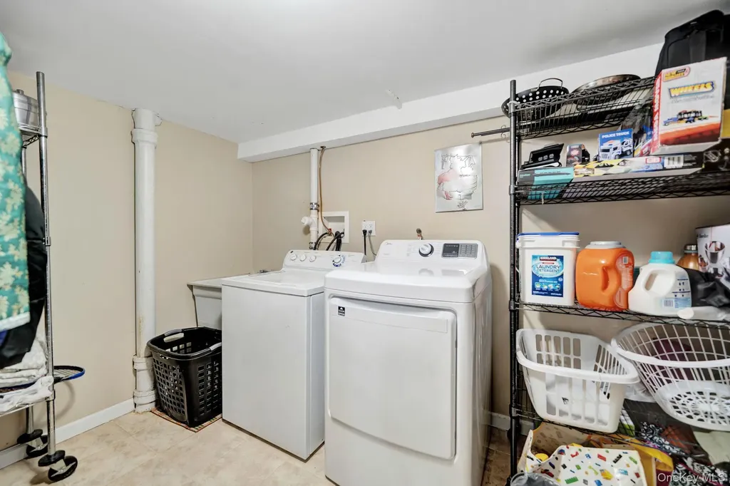 4 Cecil Place Hicksville NY 11801