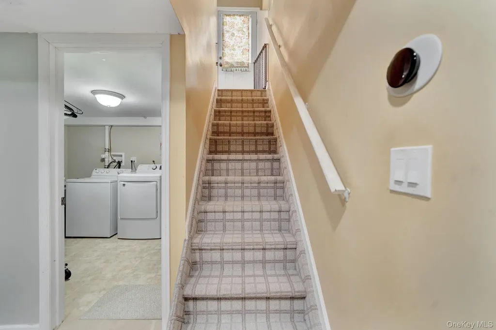 4 Cecil Place Hicksville NY 11801