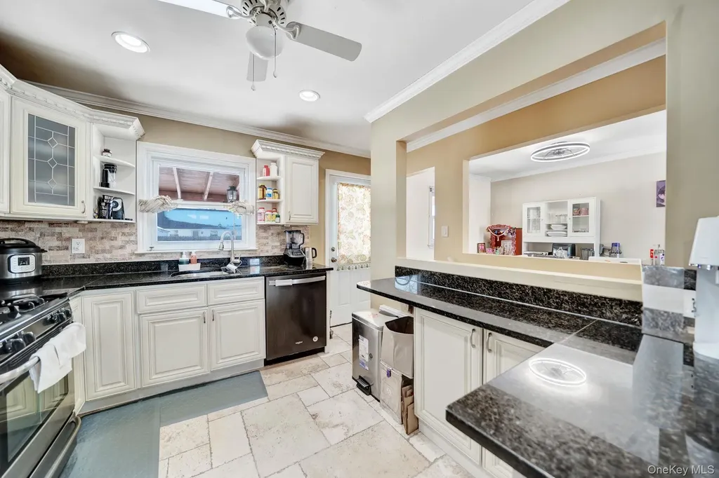 4 Cecil Place Hicksville NY 11801