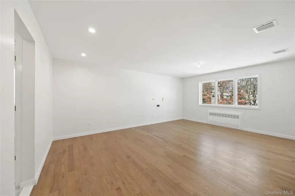 105 N Cole Avenue Spring Valley NY 10977