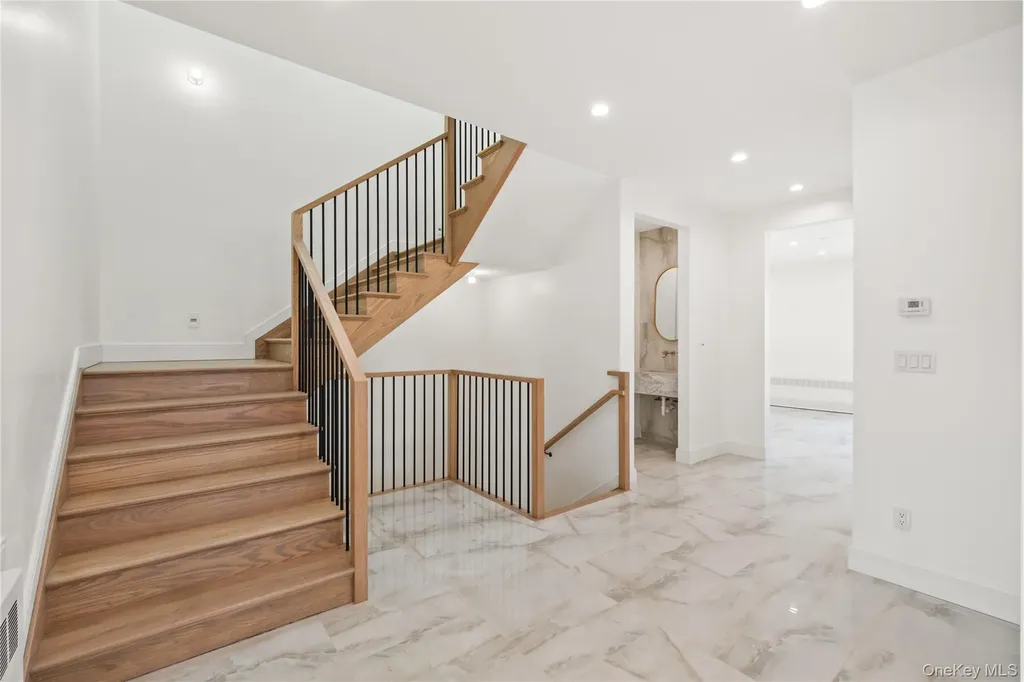 105 N Cole Avenue Spring Valley NY 10977