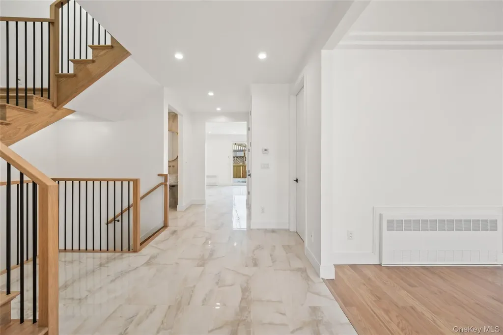105 N Cole Avenue Spring Valley NY 10977