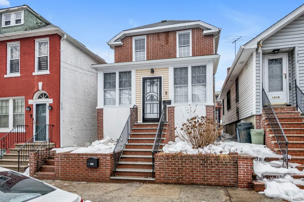1517 Gillespie Avenue Bronx NY 10461