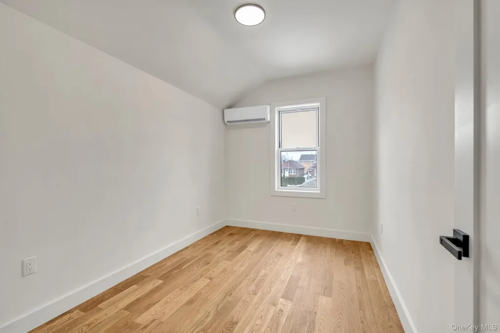 1517 Gillespie Avenue Bronx NY 10461