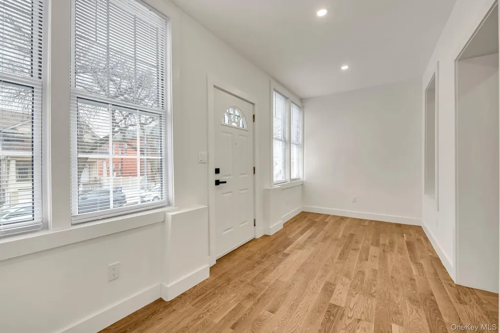 1517 Gillespie Avenue Bronx NY 10461