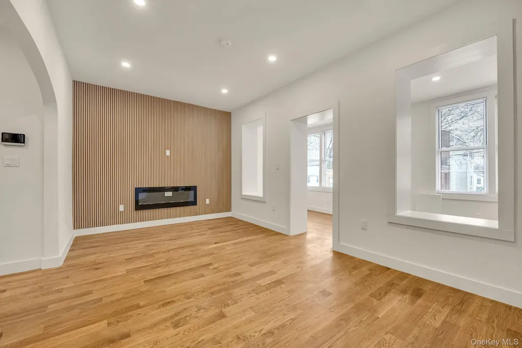 1517 Gillespie Avenue Bronx NY 10461