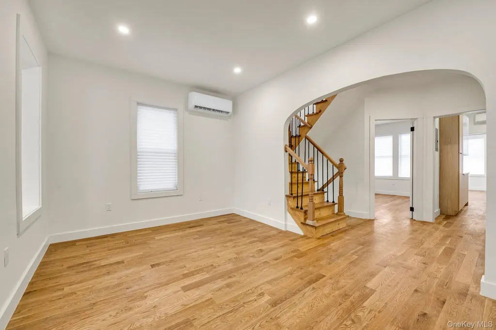 1517 Gillespie Avenue Bronx NY 10461