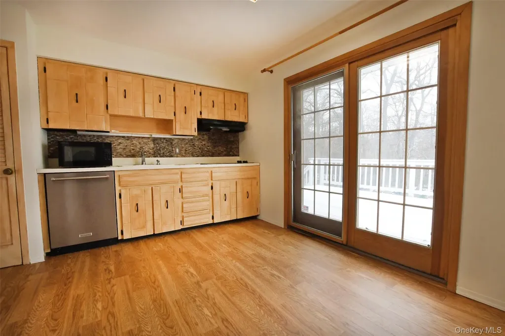 205 Connetquot Road Oakdale NY 11769