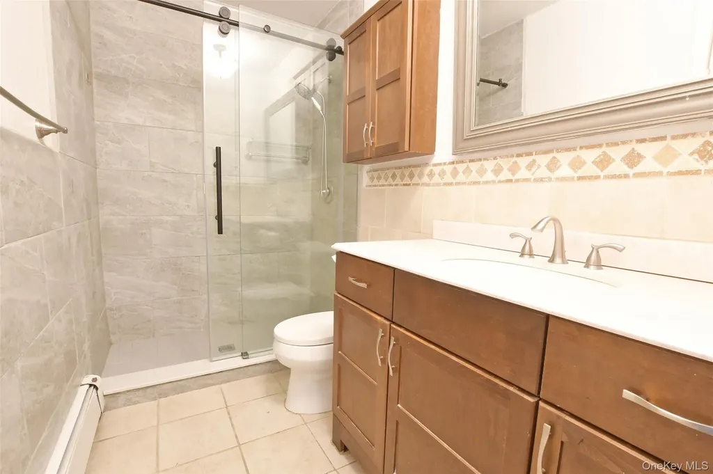 205 Connetquot Road Oakdale NY 11769