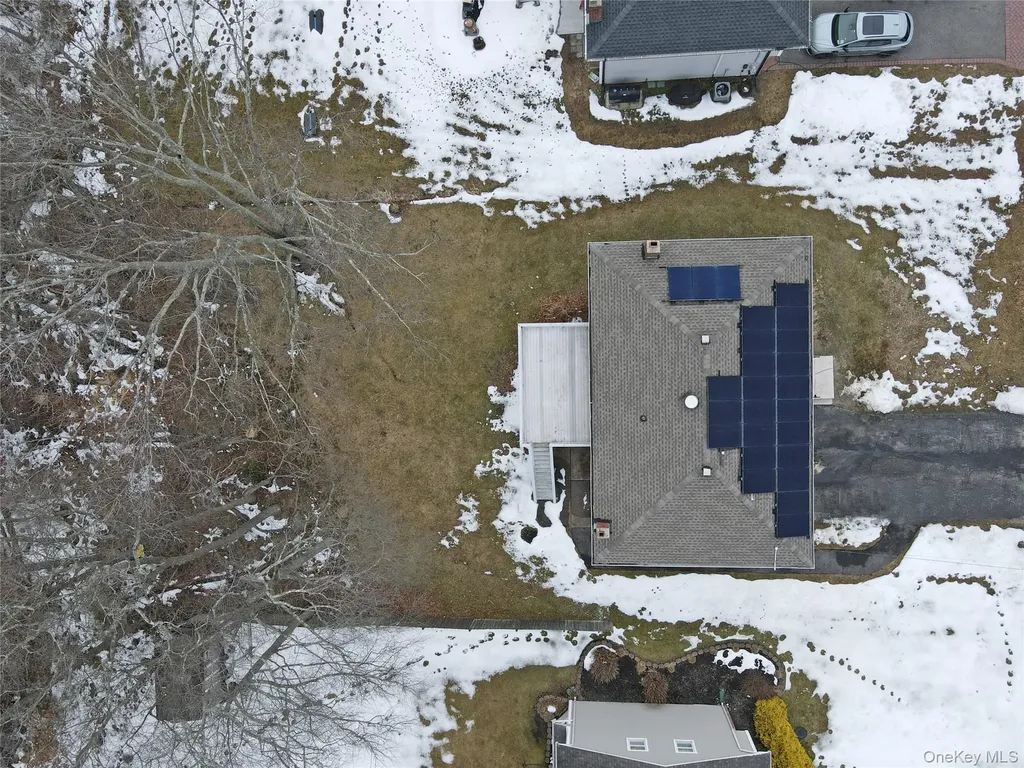 205 Connetquot Road Oakdale NY 11769
