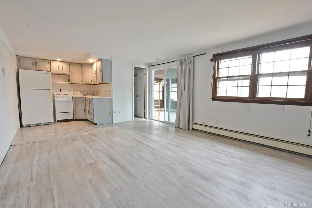 205 Connetquot Road Oakdale NY 11769