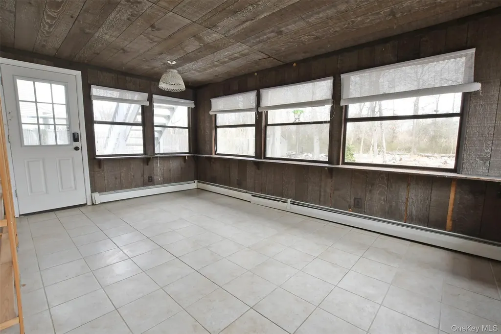 205 Connetquot Road Oakdale NY 11769