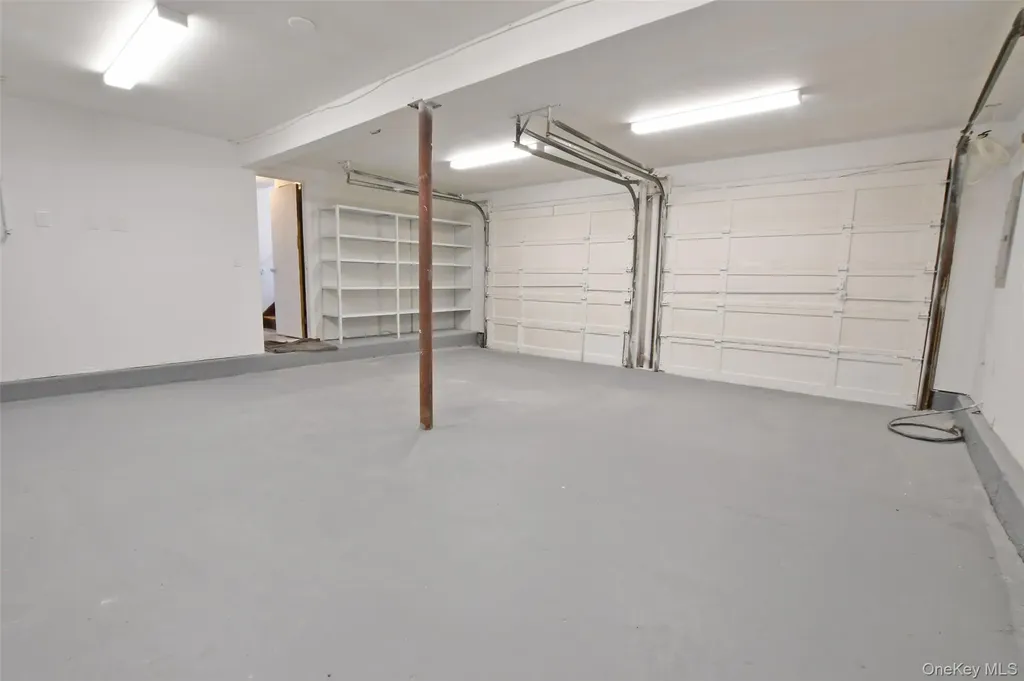 205 Connetquot Road Oakdale NY 11769