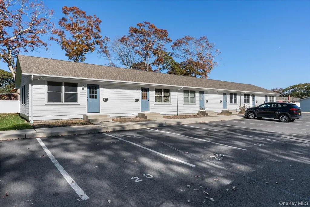 20 Mortimer Street Westhampton NY 11978