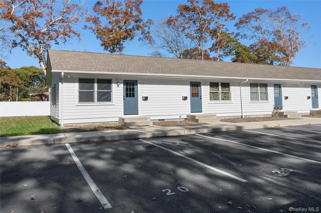 20 Mortimer Street Westhampton NY 11978