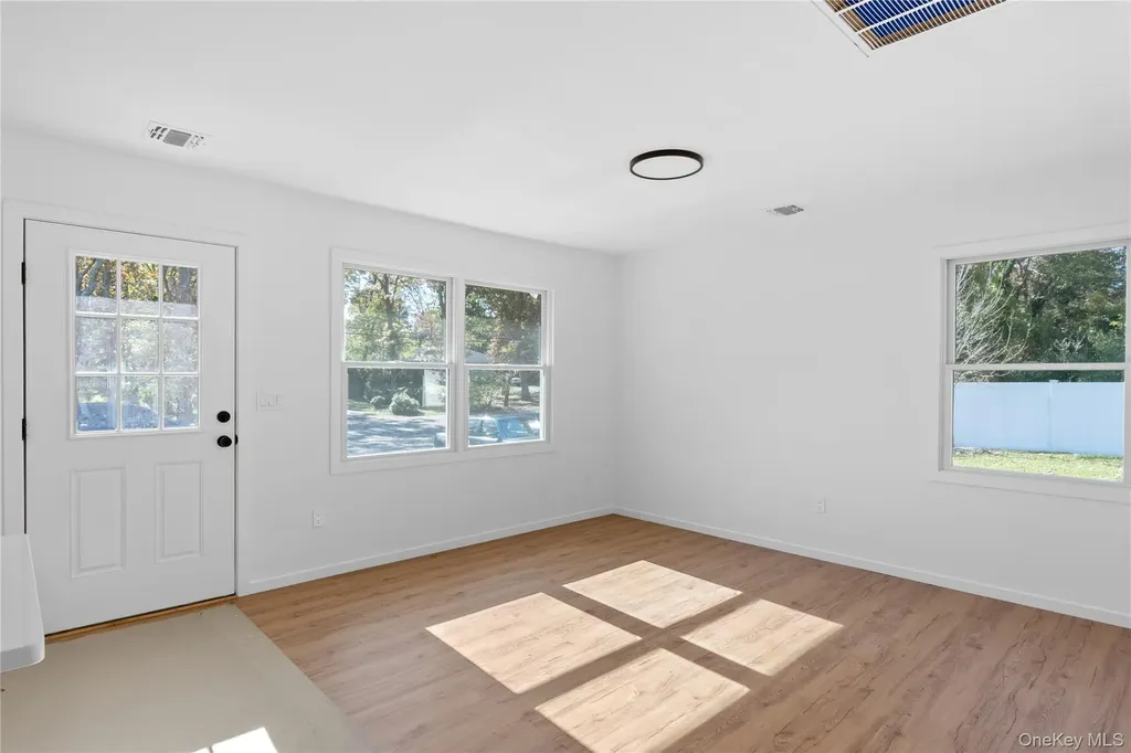 20 Mortimer Street Westhampton NY 11978