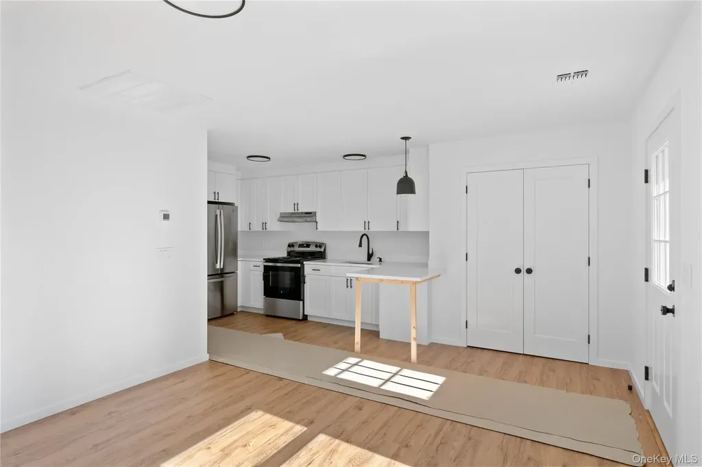 20 Mortimer Street Westhampton NY 11978
