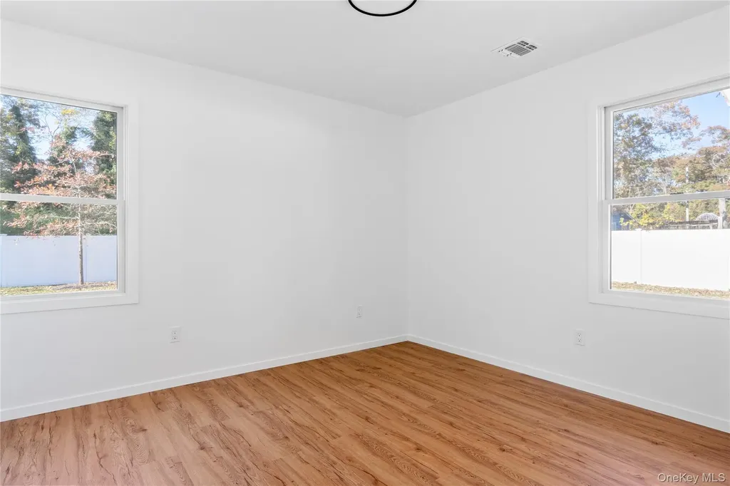 20 Mortimer Street Westhampton NY 11978