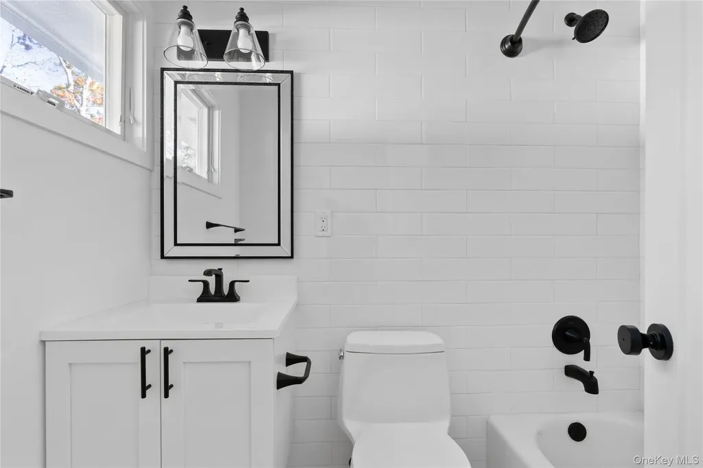 20 Mortimer Street Westhampton NY 11978