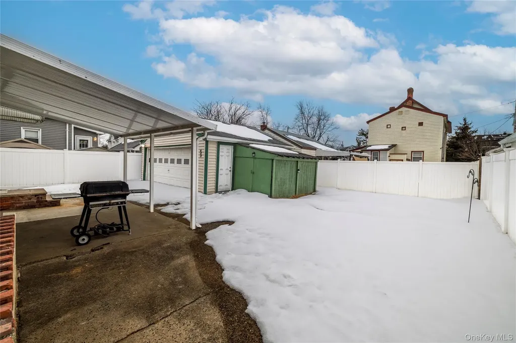 44 Jefferson Avenue Lynbrook NY 11563