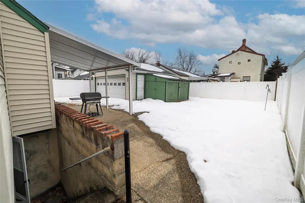 44 Jefferson Avenue Lynbrook NY 11563