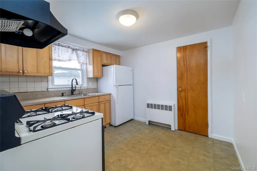 44 Jefferson Avenue Lynbrook NY 11563