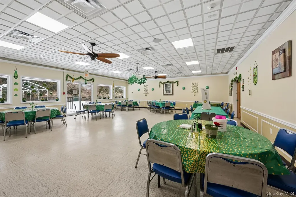 25 Freemont Lane Coram NY 11727