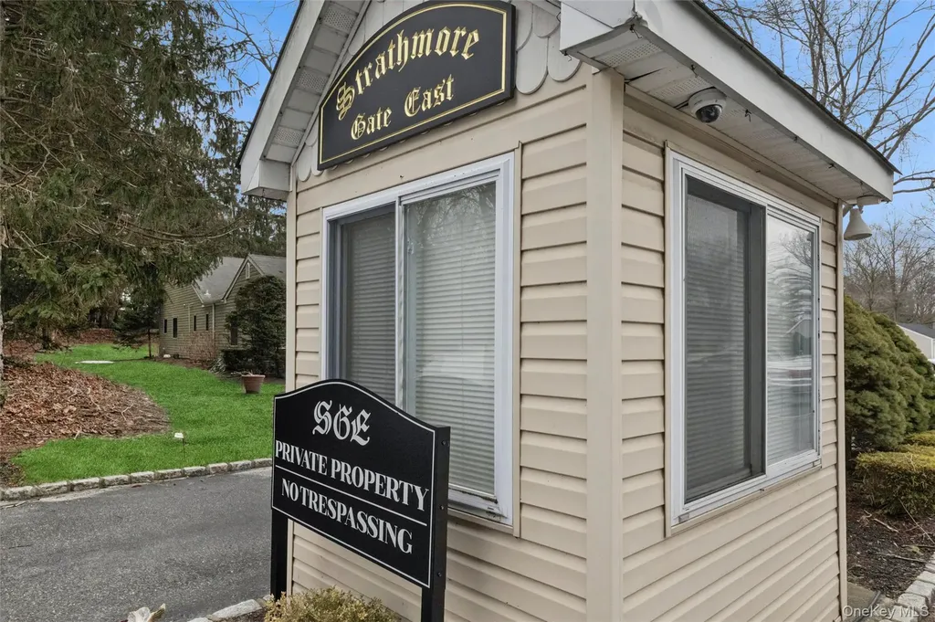 25 Freemont Lane Coram NY 11727
