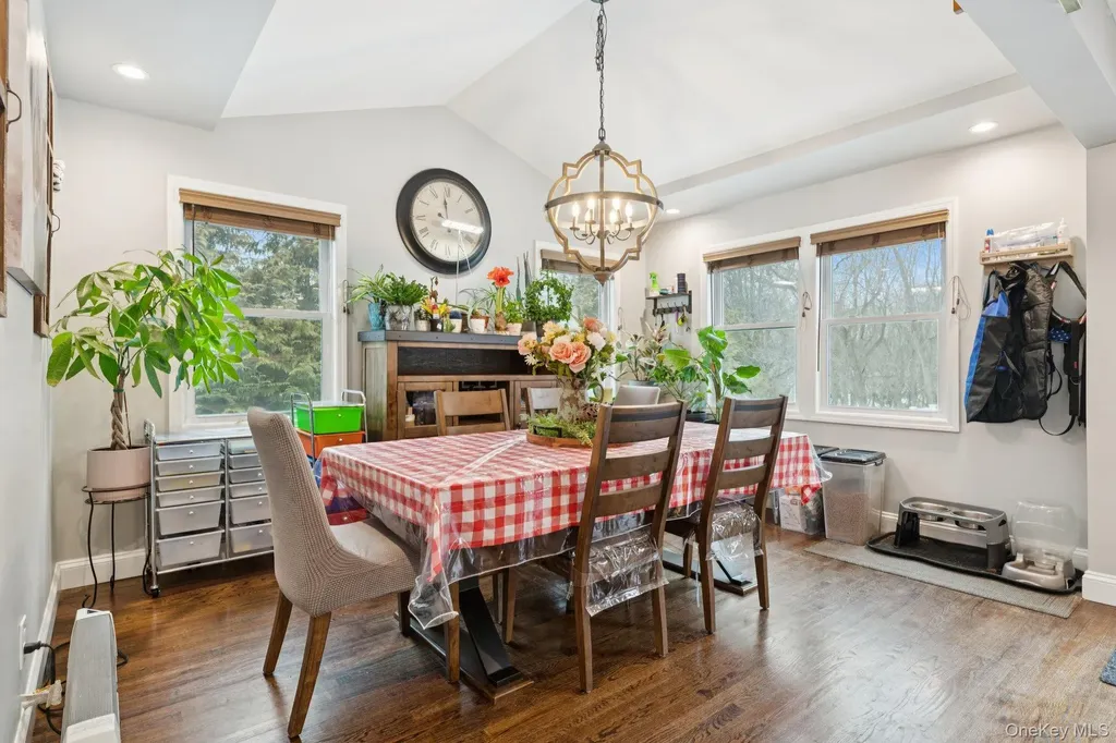 135 5th Avenue Kings Park NY 11754