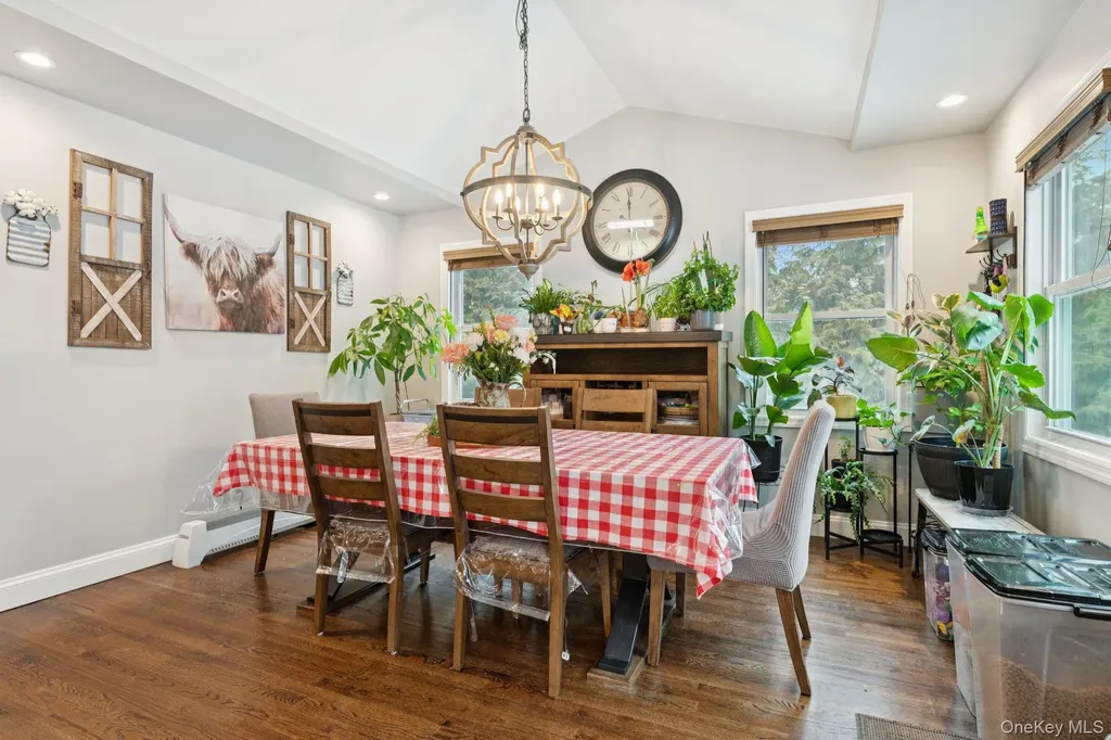 135 5th Avenue Kings Park NY 11754