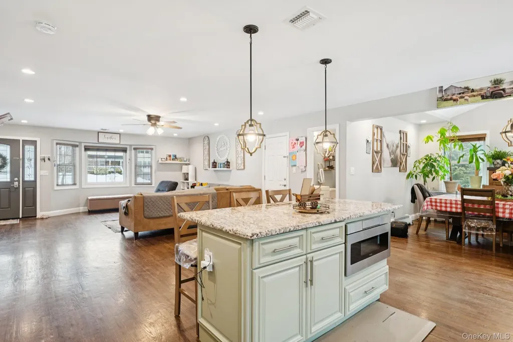 135 5th Avenue Kings Park NY 11754