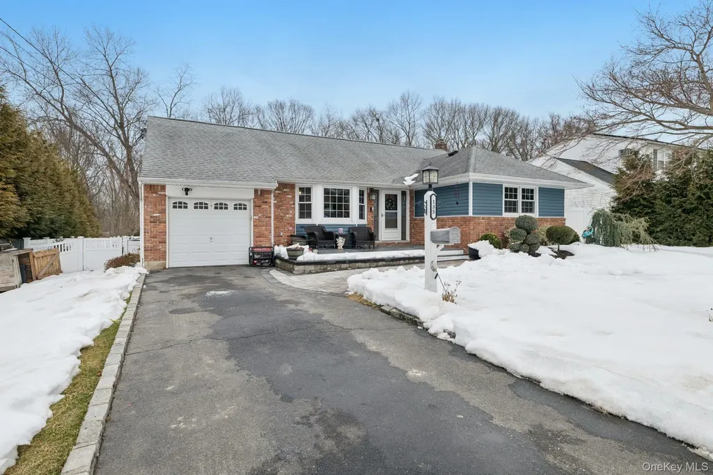 135 5th Avenue Kings Park NY 11754