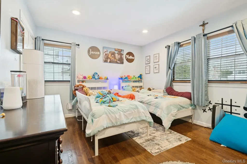 135 5th Avenue Kings Park NY 11754